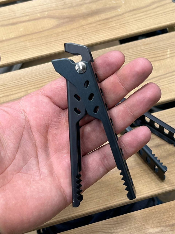 انبر و گیره ظرف غذا و ماهیتابه و قابلمه