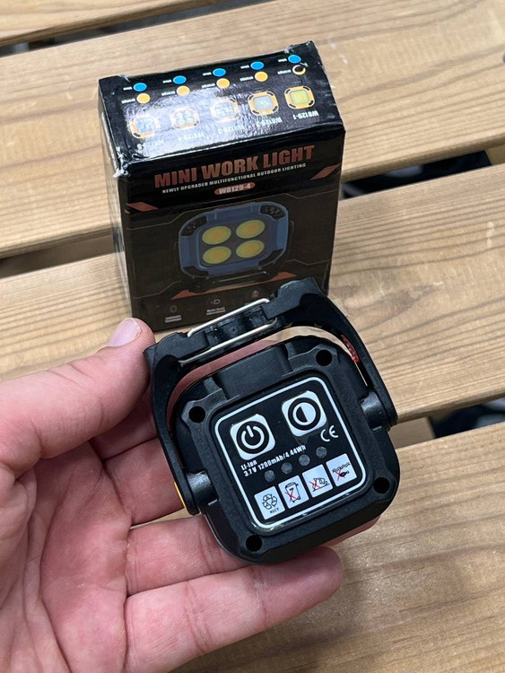 پرژکتور و چراغ کمپ