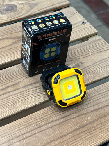 پرژکتور شارژی و جیبی