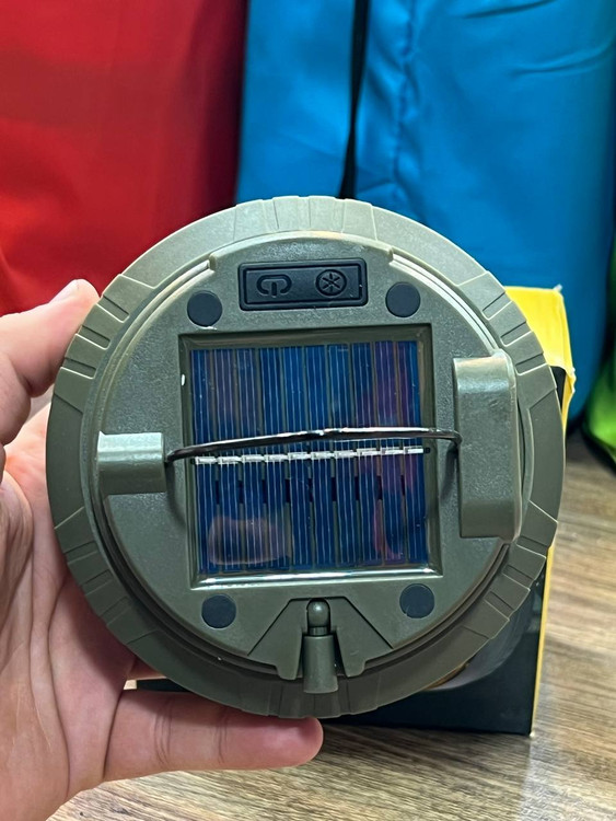 چراغ کمپ شارژی خورشیدی